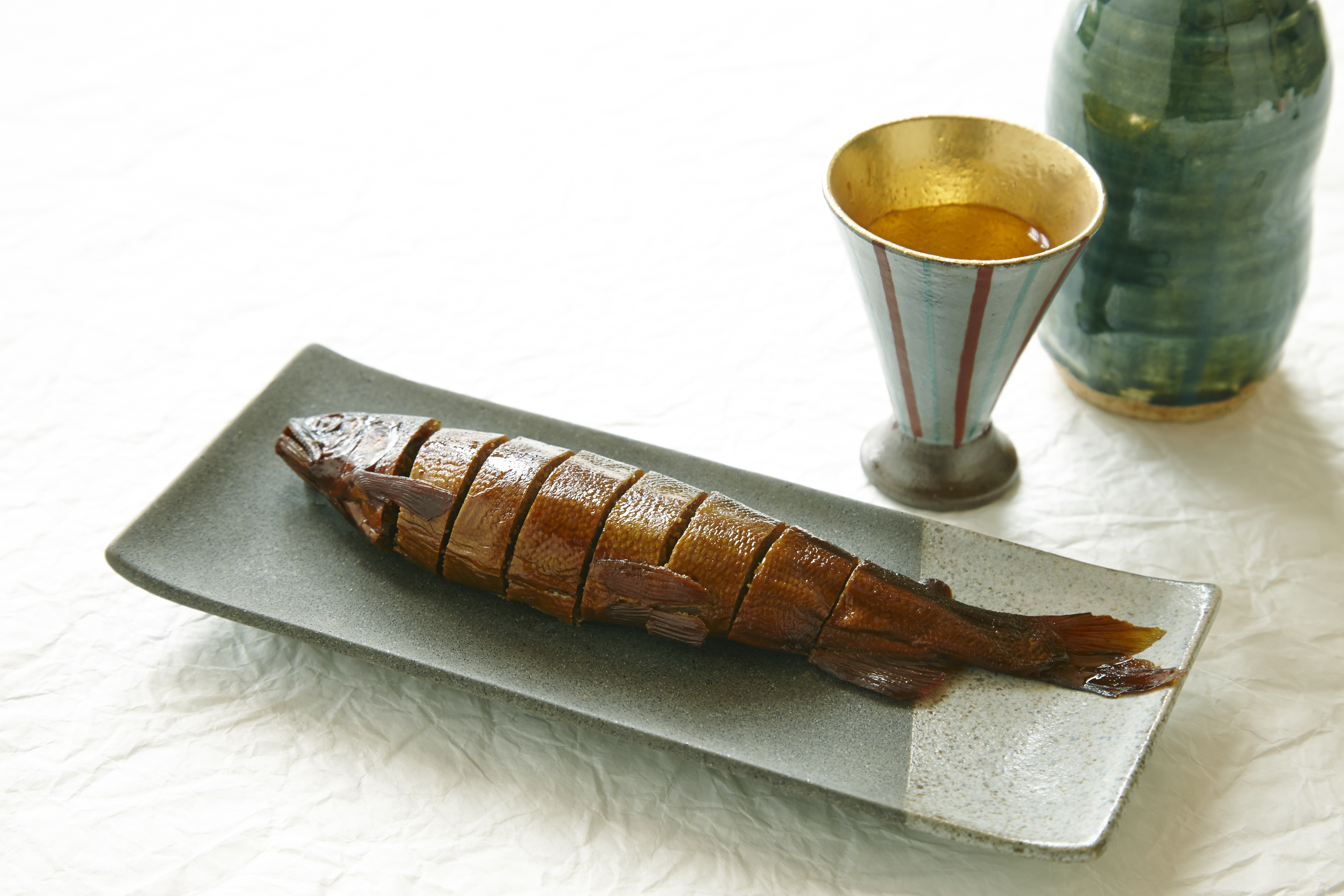 商品紹介 「鮎の甘露煮」|江戸時代から伝わる伝統の味。鮎の甘露煮、もろこの佃煮の角鍬商店